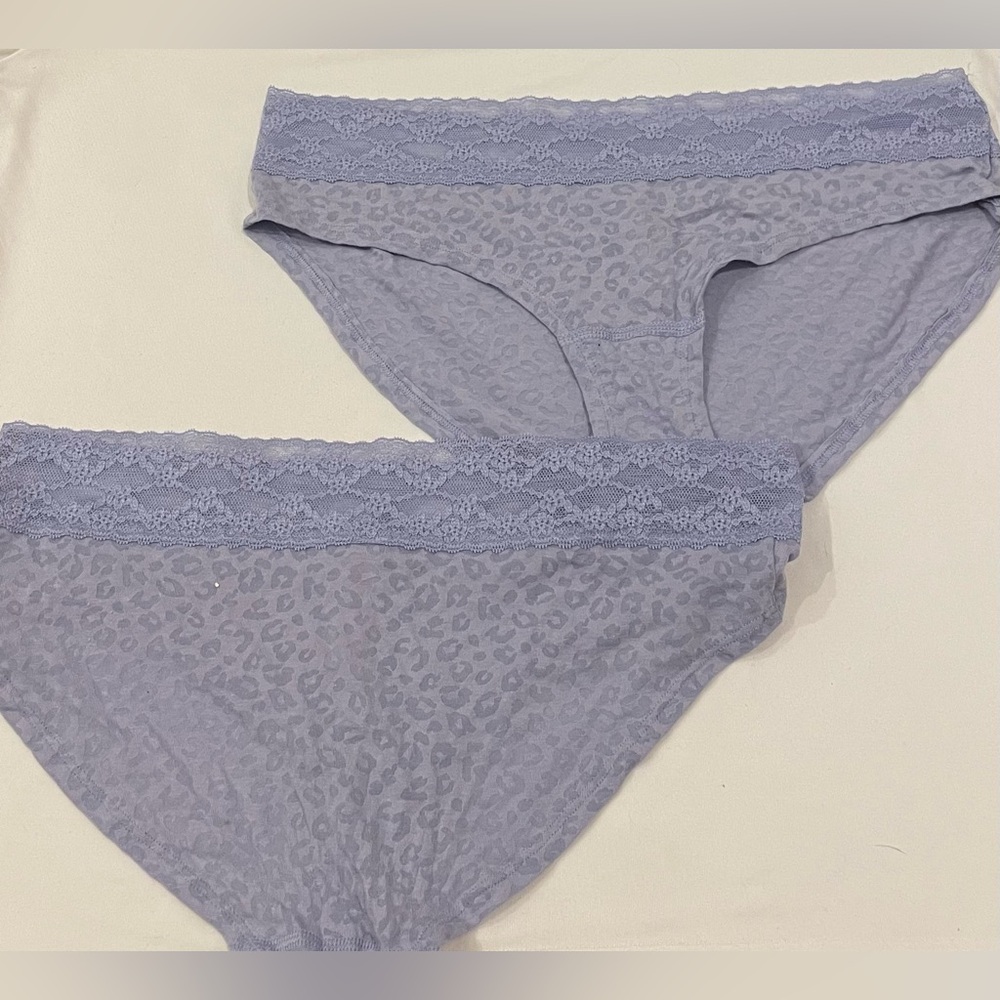 NEW WITH TAGS VICTORIA’S SECRET 2 PK SIZE L BLUE CHEETAH PRINT WITH LACE PANTIES